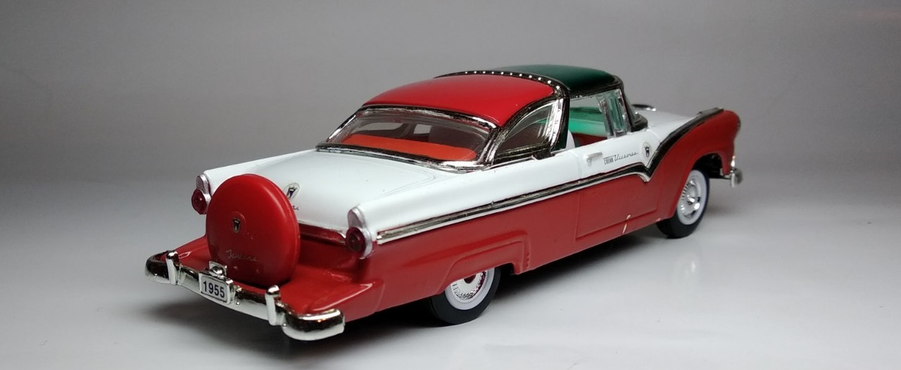 Ford Fairlane Crown Victoria Skyliner (6)