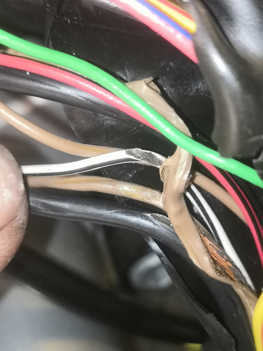 1   Consequences were here    For the curious guys the B and W wire is the lower ABS light