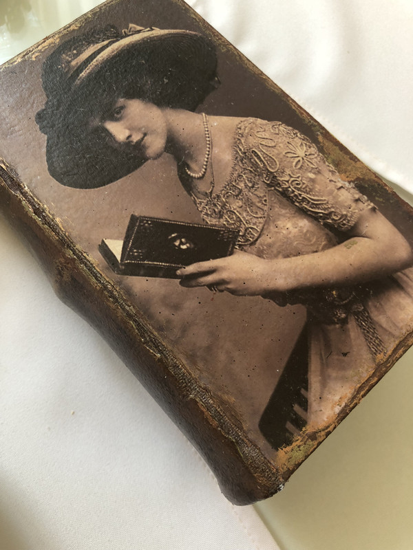 380AF47F-7EAB-4798-B10B-9C4714E9FAB2