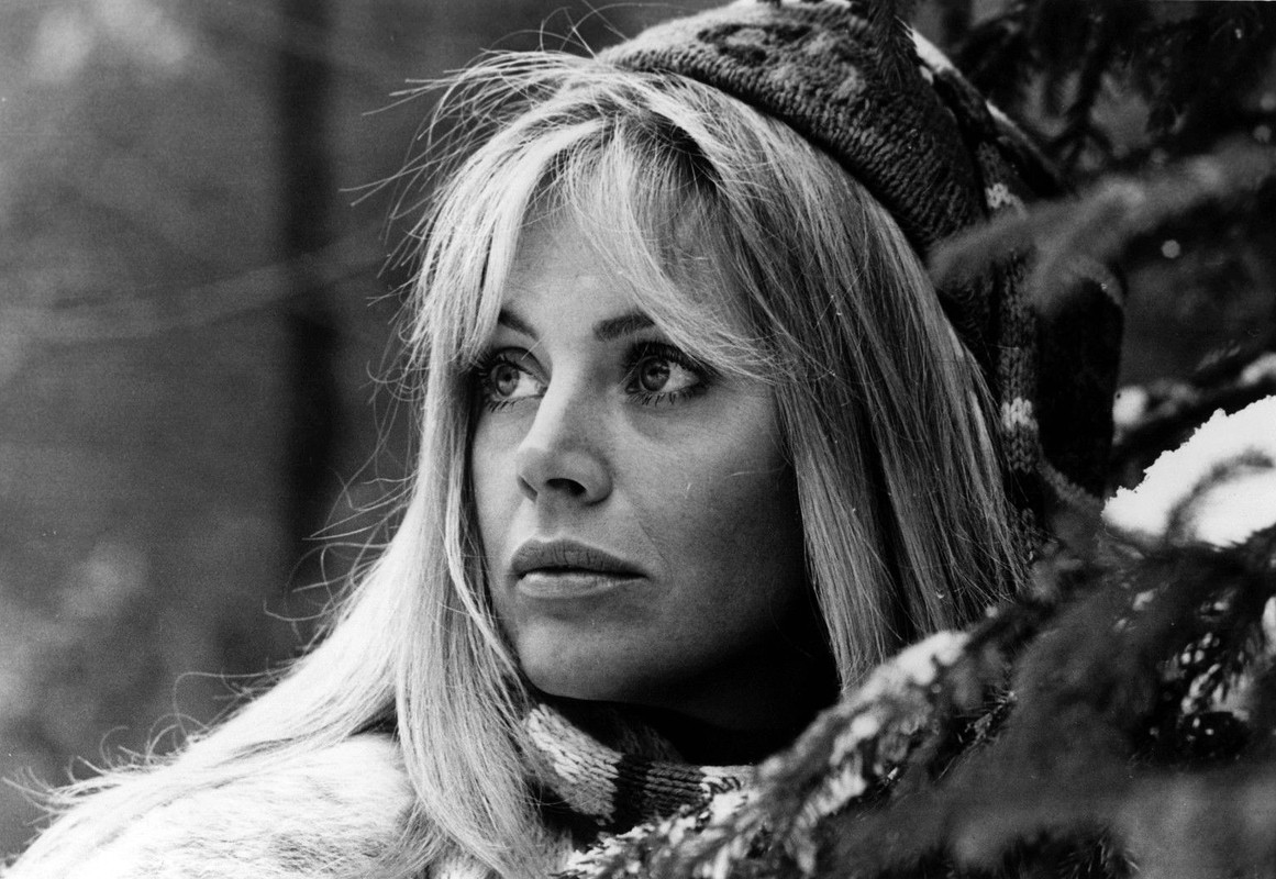 Britt_Ekland_mc81