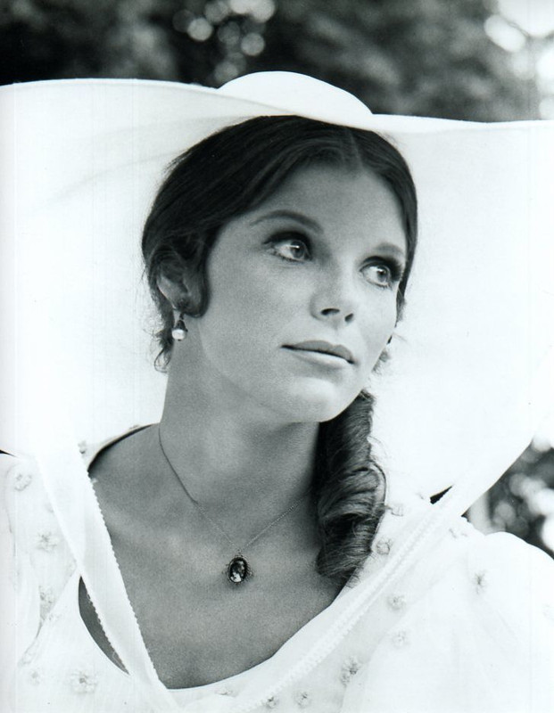 samantha_eggar_a07