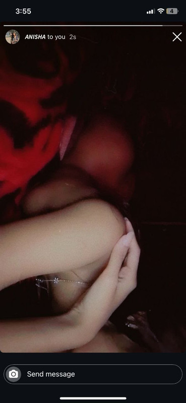 photo 6109135832741957739 y