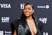 Taraji-PHenson-Cleavage26TIFF298