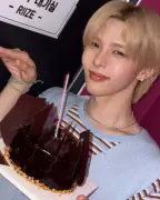 weverse_20250627200759_copy_768x960