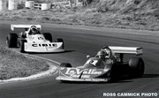 Tasman series from 1977 Formula 5000  - Page 2 7711-taz-Smith-Wood-Manfield-1977