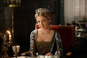 annabelle-wallace-the-tudors-04