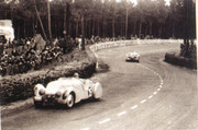 24 HEURES DU MANS YEAR BY YEAR PART ONE 1923-1969 - Page 17 38lm25-Peugeot-DS402-JPujol-LRigal-2