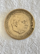 2,50 pesetas año 1953. CUÑO DESCANTILLADO C909-B990-85-A1-425-A-B0-B1-70718672-E92-A