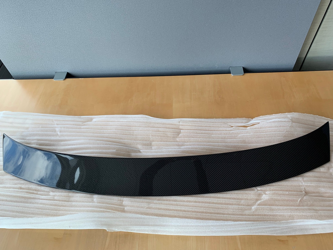 carbon_fieber_spoiler_03