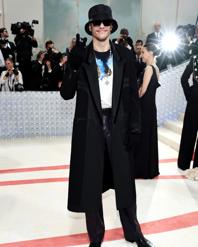 Fendi, l'omaggio a Lagerfeld con la mostra e sul red carpet del Met Gala 2023