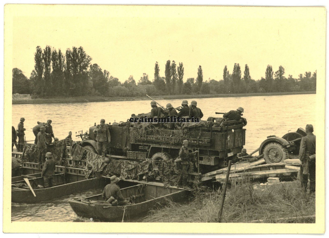 Orig. Foto Flak GescHütz auf Lkw Fähre Rhein Bunker Maginotlinie Frankreich 1940
