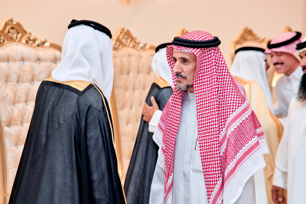 Freelancres-C76-A8595