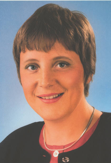 KAS-Merkel,_Angela-Bild-14890-2_(portrait_crop)