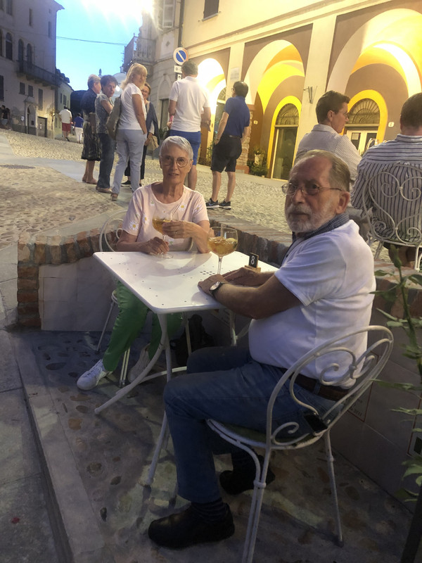 5A718AB7-AA3E-4773-8253-24E65BB3B71C