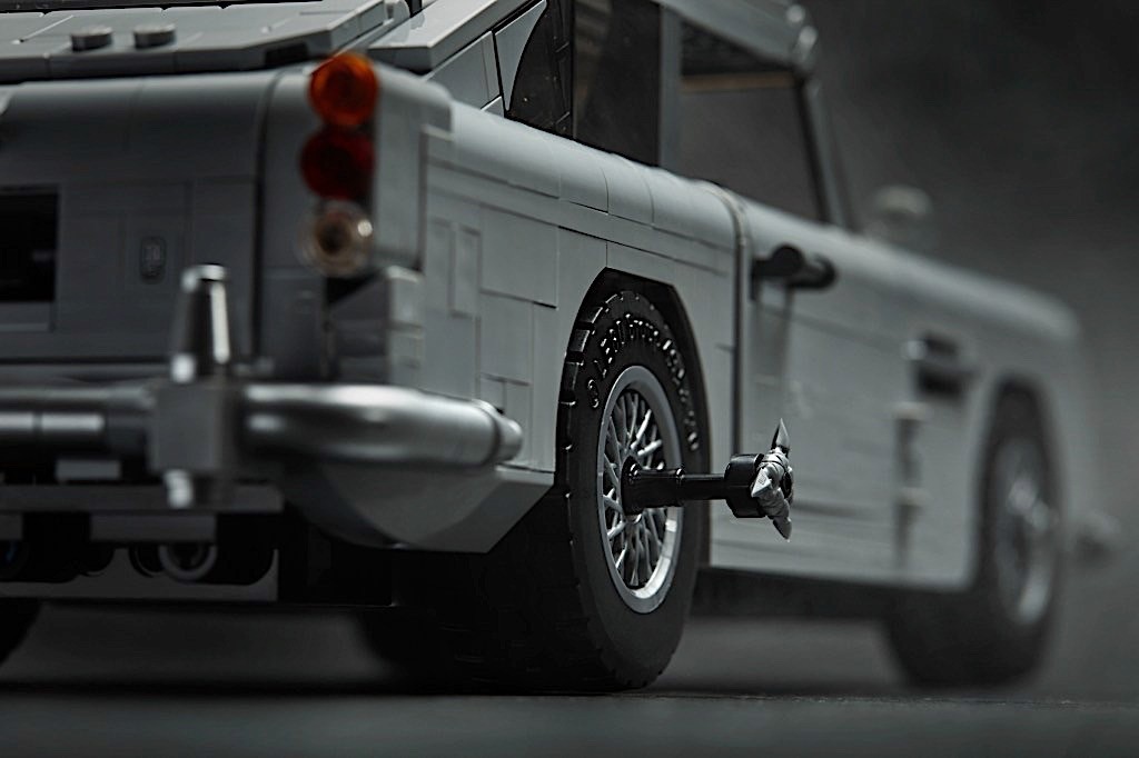 Aston Martin DB5 by Lego (36)