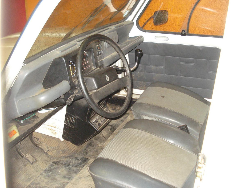 010 Poste de conduite