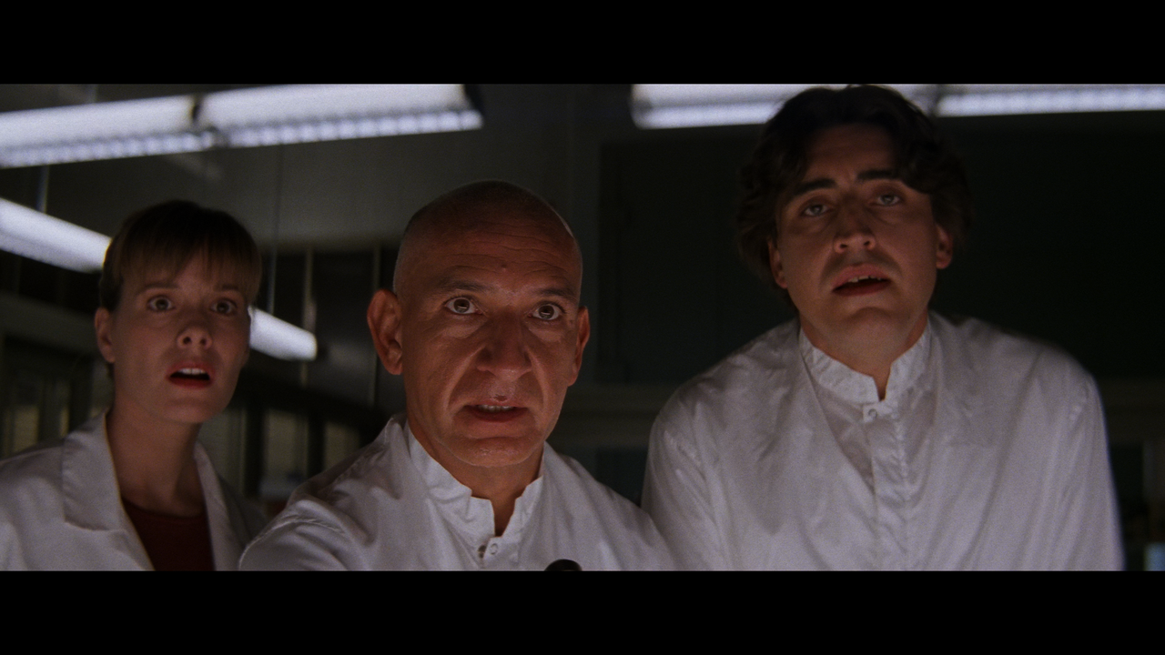 Species.1995.2160p.BDREMUX.HEVC.HDR.DoVi-Нечипорук.mkv_snapshot_00.35.44.832