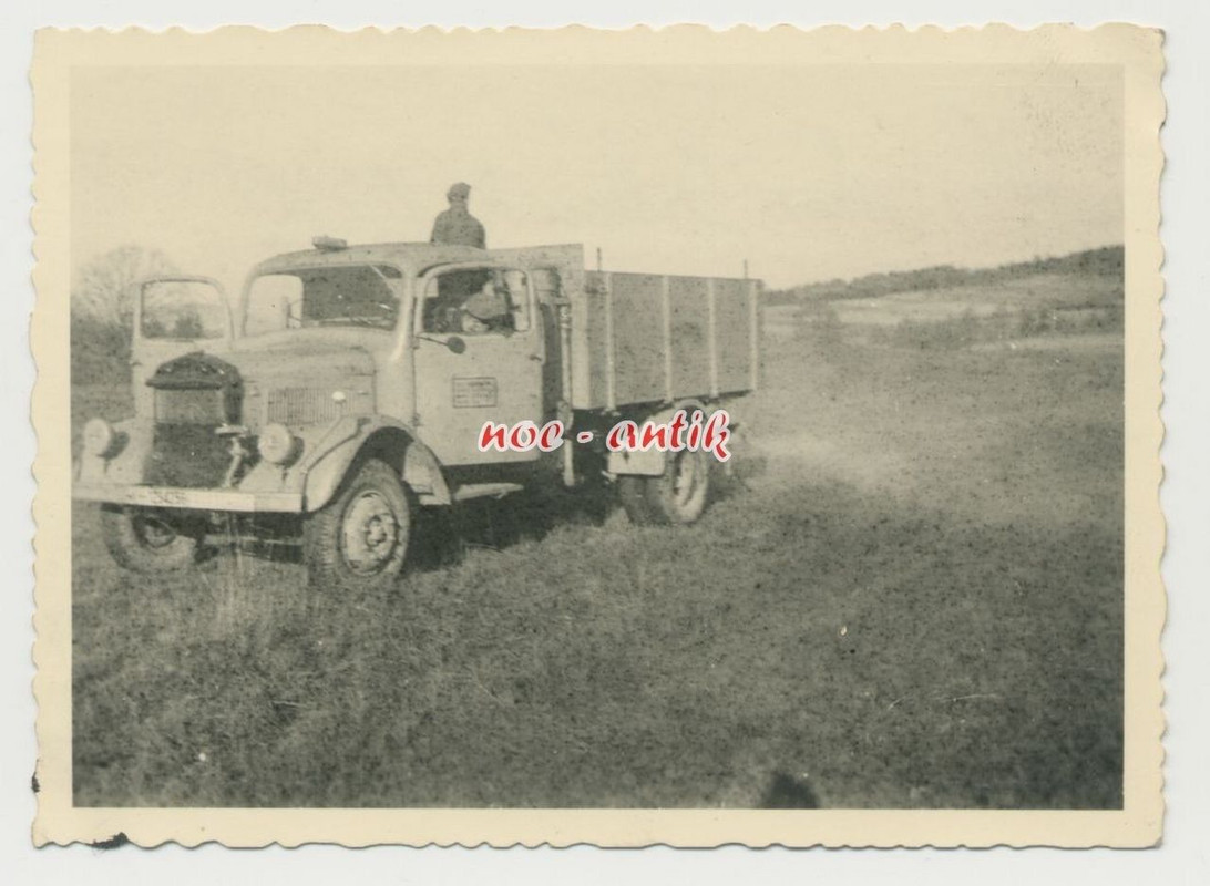 Foto LKW Wehrmacht, Geländefahrt, Kühlerschutz, 