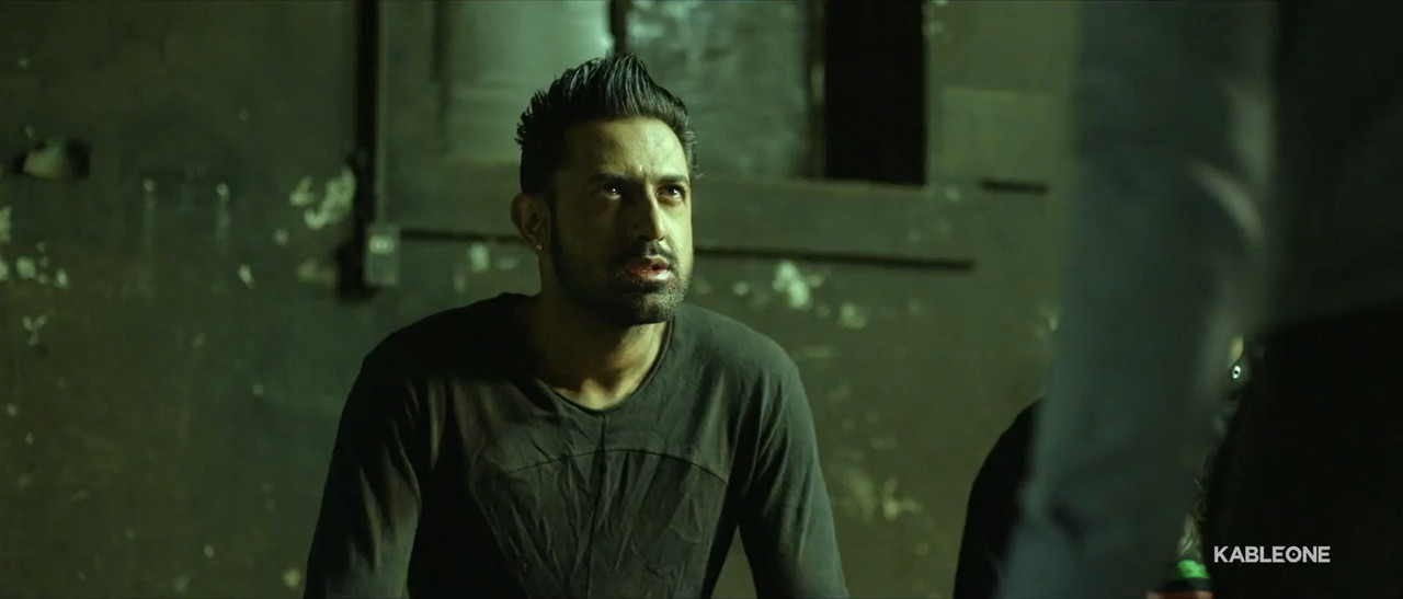 Faraar 2015 WebRip [Punjabi] 480p, 720p ESub Screenshot