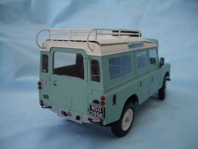 Land Rover Series III LWB - Revell - 1/24