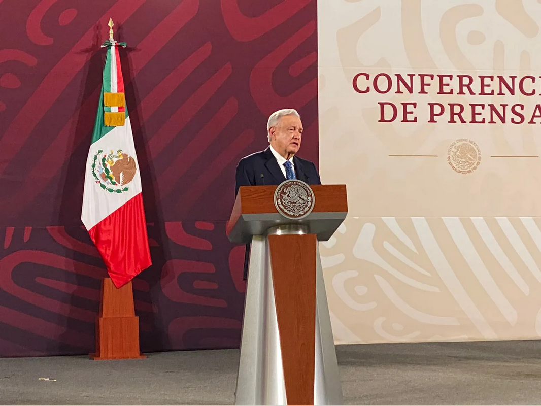 No voy a inclinar la balanza, dice AMLO tras reunión con corcholatas