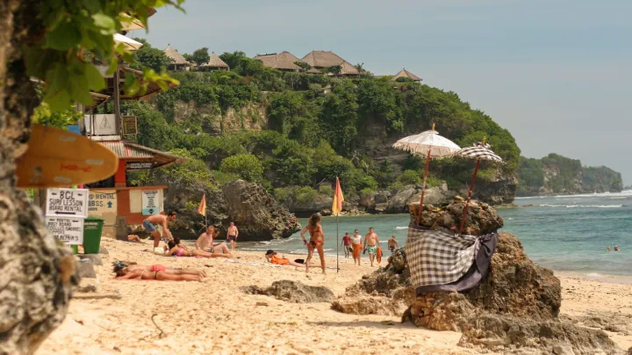 Tips Penting Sebelum Mengunjungi Pantai Bingin