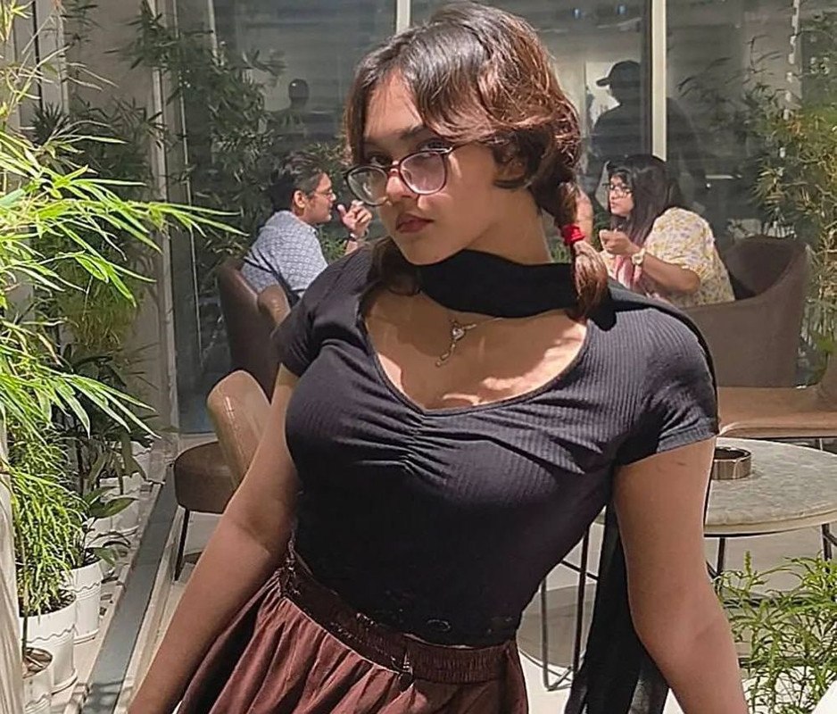 desi girl nude video Latest