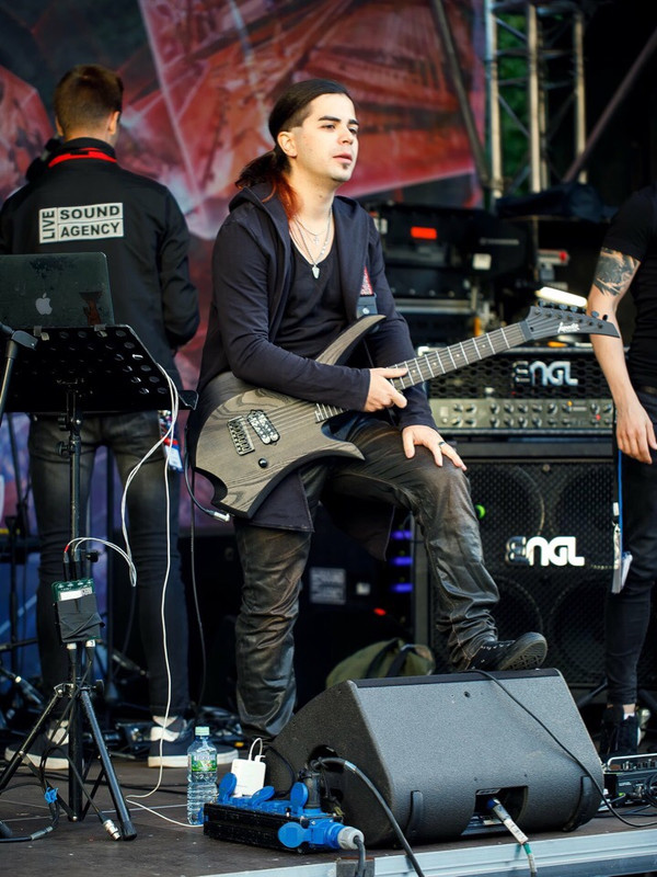 Олег Изотов