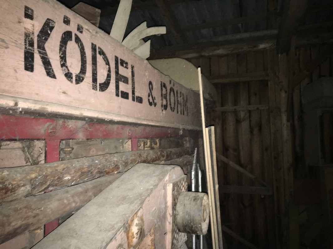 F9400F9C-ADDD-4BA1-A3AE-905DA27F35DD