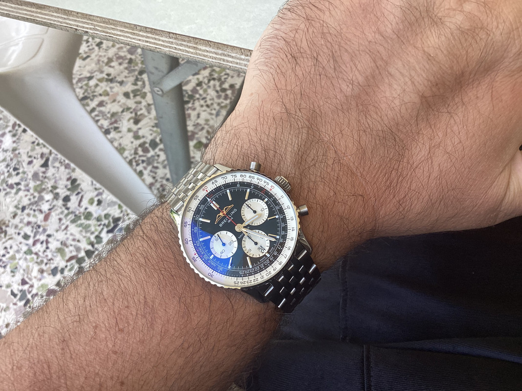 90AA18AA-2C42-40F7-ADCF-444A796D0DD8