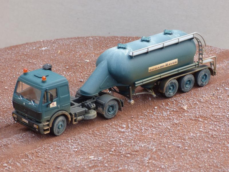 R Mayer 007 Siloauflieger Bild 02