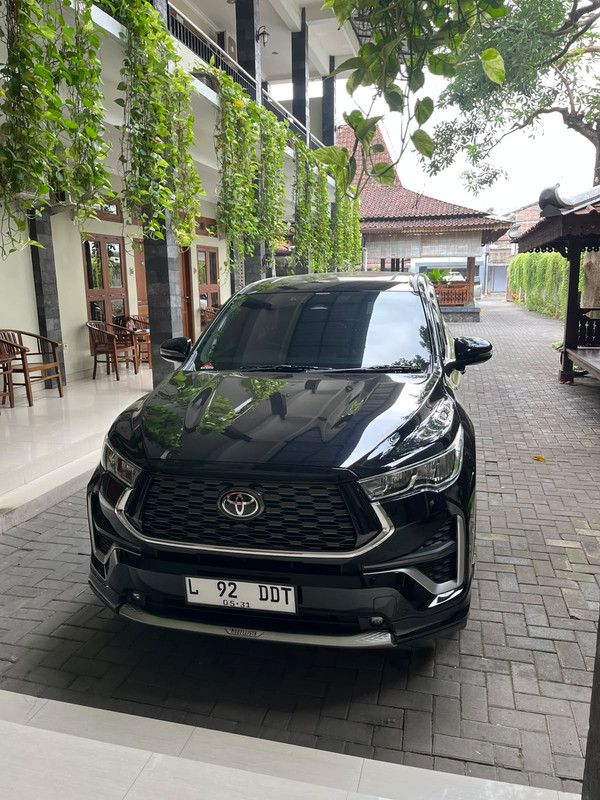 Toyota Innova Zenix type Q