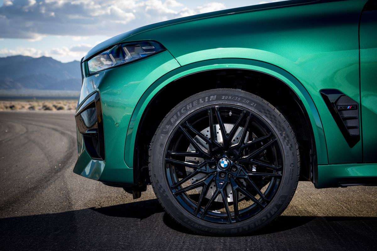 P90495507_highRes_der-neue-bmw-x5-m-co