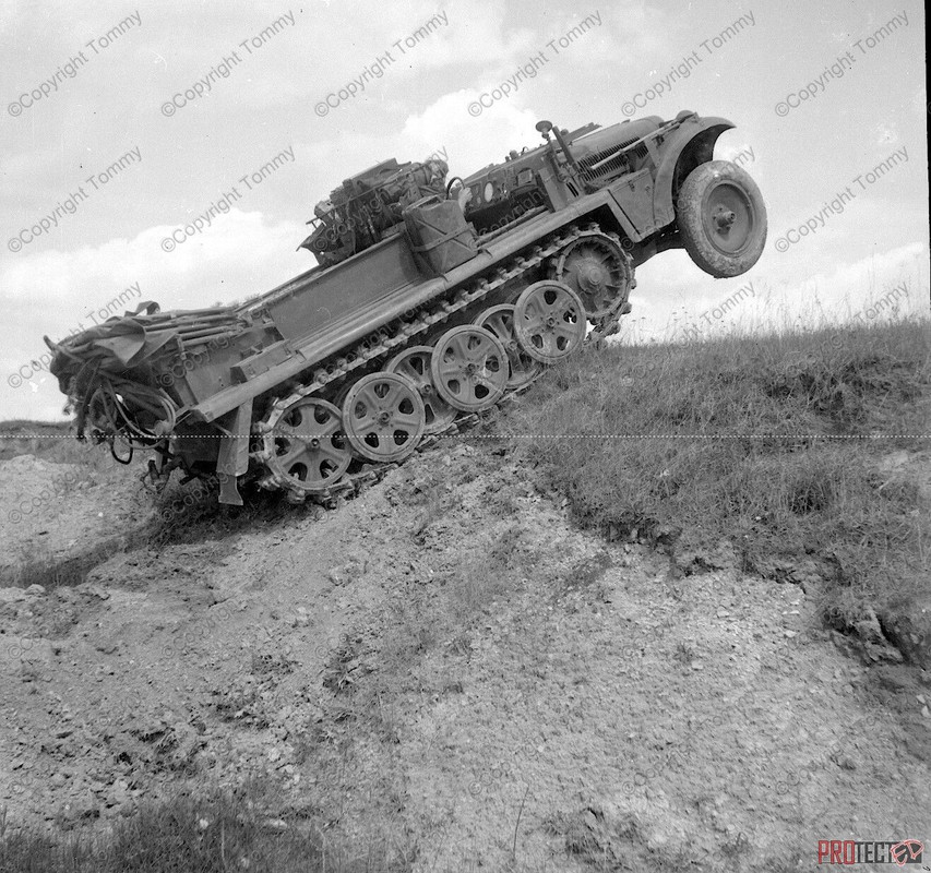 foto ostfront Afrika Demag Halbkette gelände Front 2