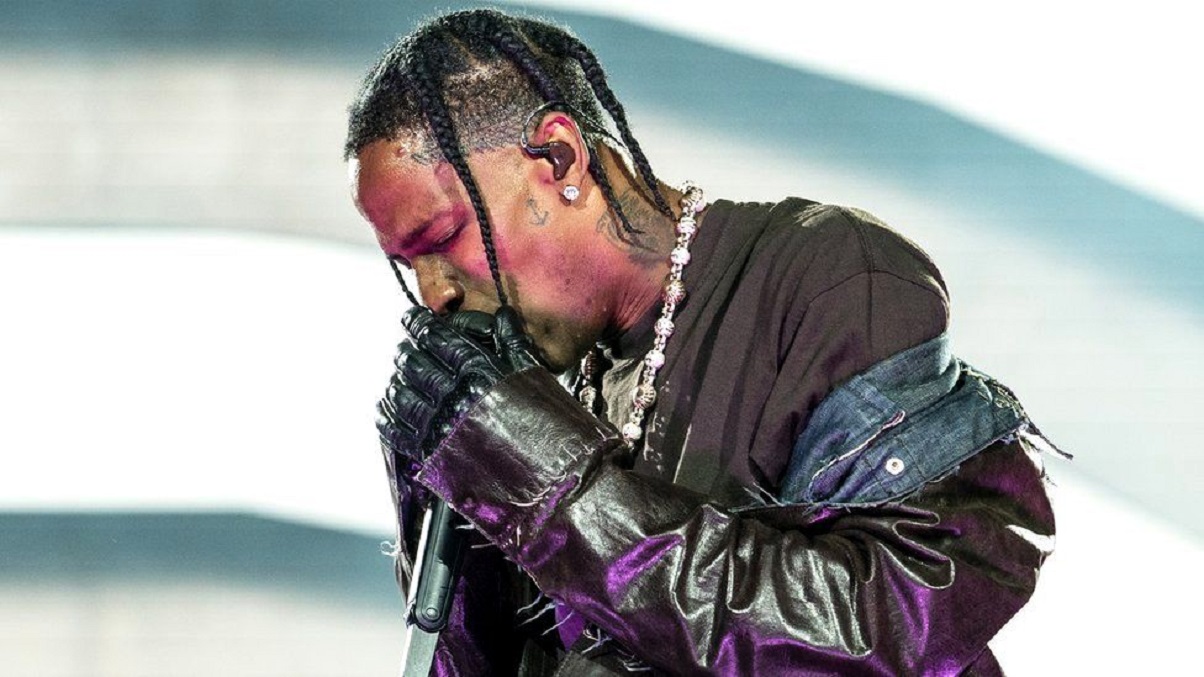 Travis Scott dice que quiere mejorar la seguridad en festivales tras Astroworld