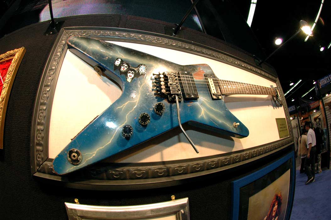 Dime-Dean-From-Hell_Gitara