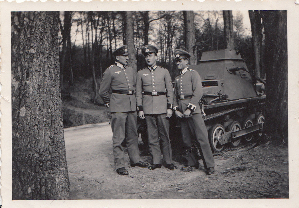 Wehrmacht Soldaten früher leichter Panzer Tank P