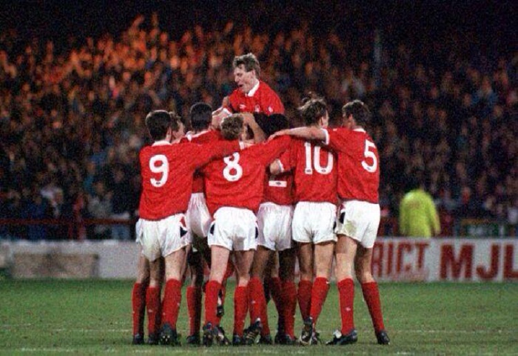 [Image: 1992-Stuart-Pearce-on-top-of-the-pile-as...Des-Wa.jpg]