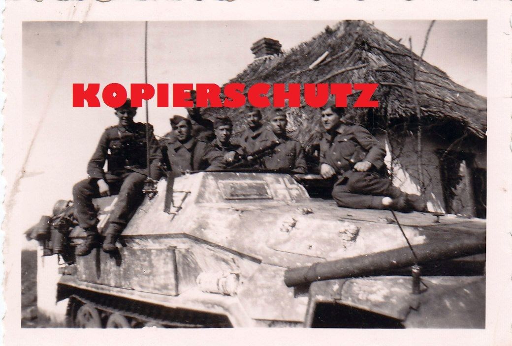 Sd,Kfz.251 Schützenpanzerwagen in weißer Wintert