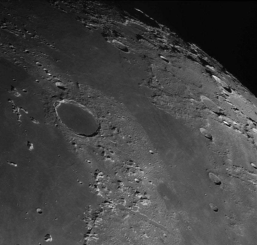 Moon session with red filter 23A and Dobson 406mm - Lunar