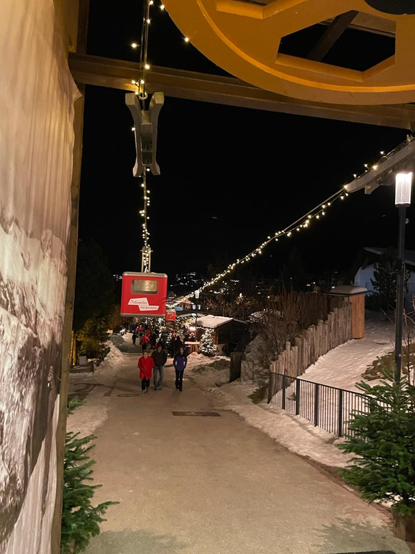 AE3BD7C7-417B-4BB1-9818-DE0BDE949987