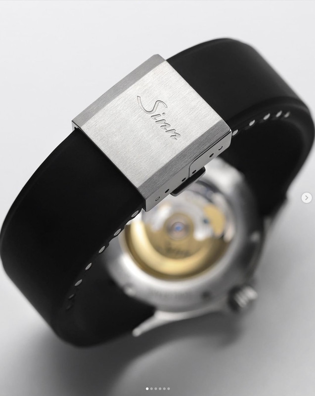 59F77DE5-B2AD-469A-A03D-671DBE51C062