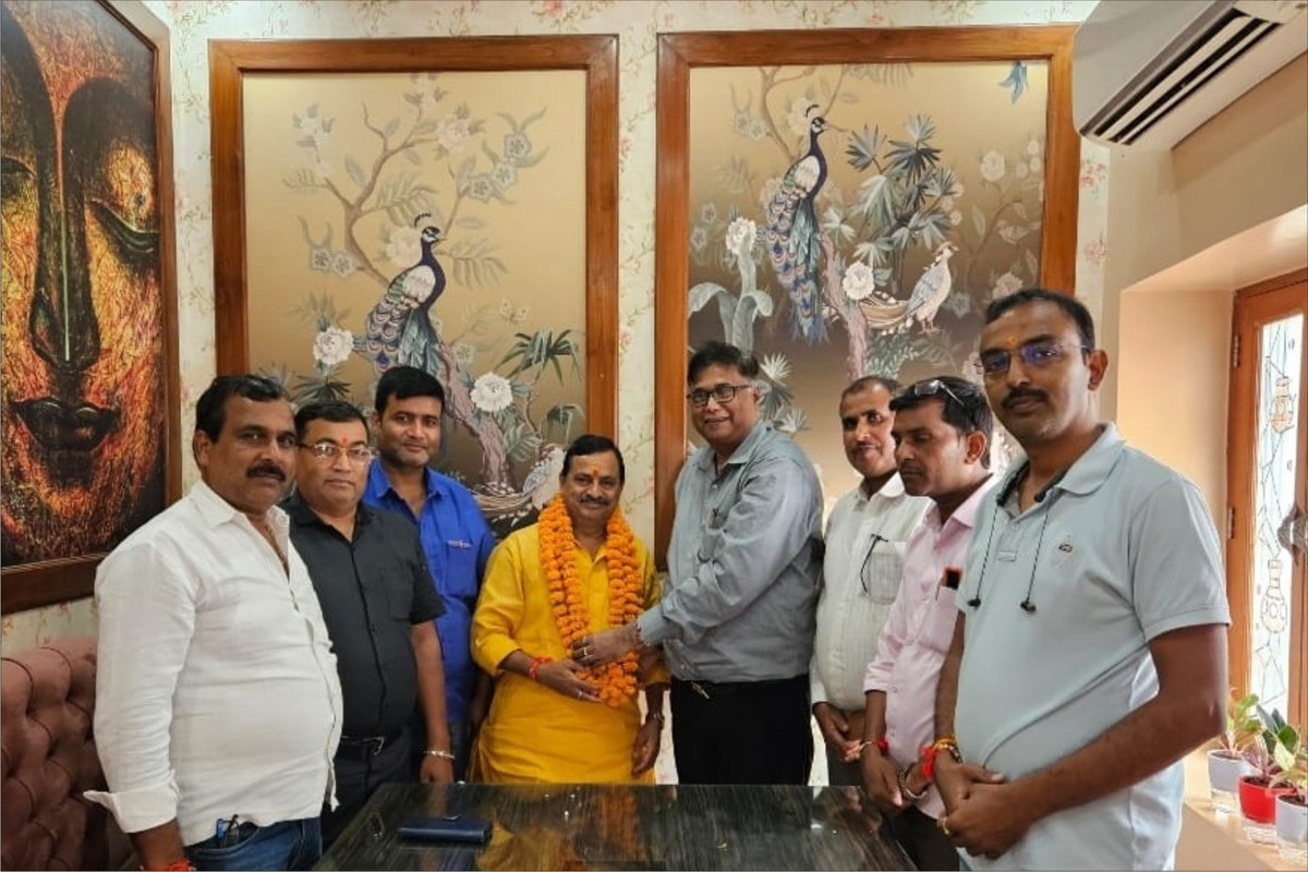 अहंकारी,इर्ष्यालु व घमंडिया स्वभाव के लोग सदैव‌ सामाजिक एकता में बाधा उत्पन्न करते हैं 