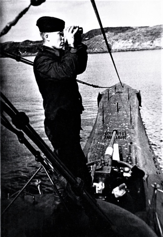 К-21 - Фокеев И.М. и Мартынов В.А. в ограждении