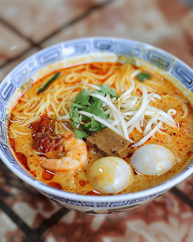 Flavorful Malaysian Curry Laksa Recipe (Kari Laksa Nyonya) The Breslin
