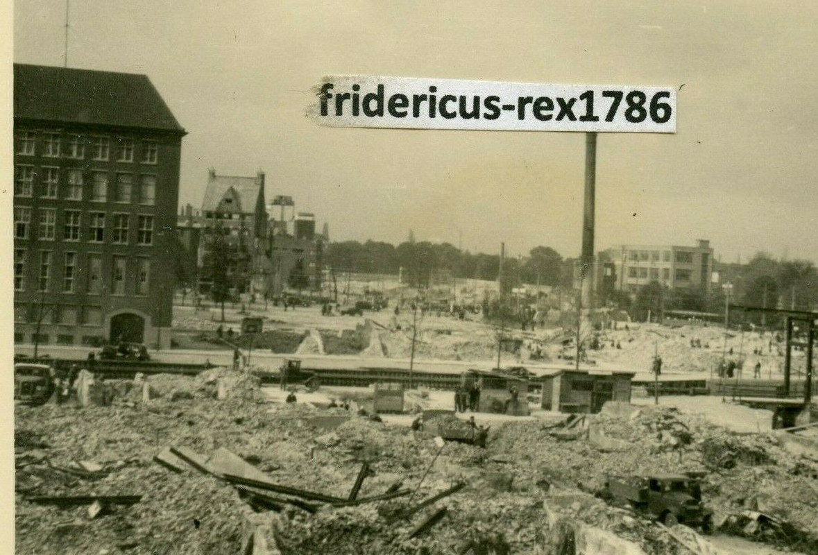Foto WH zerstörtes Rotterdam Ruinen Häuser Windmill Niederlande Holland 1940,