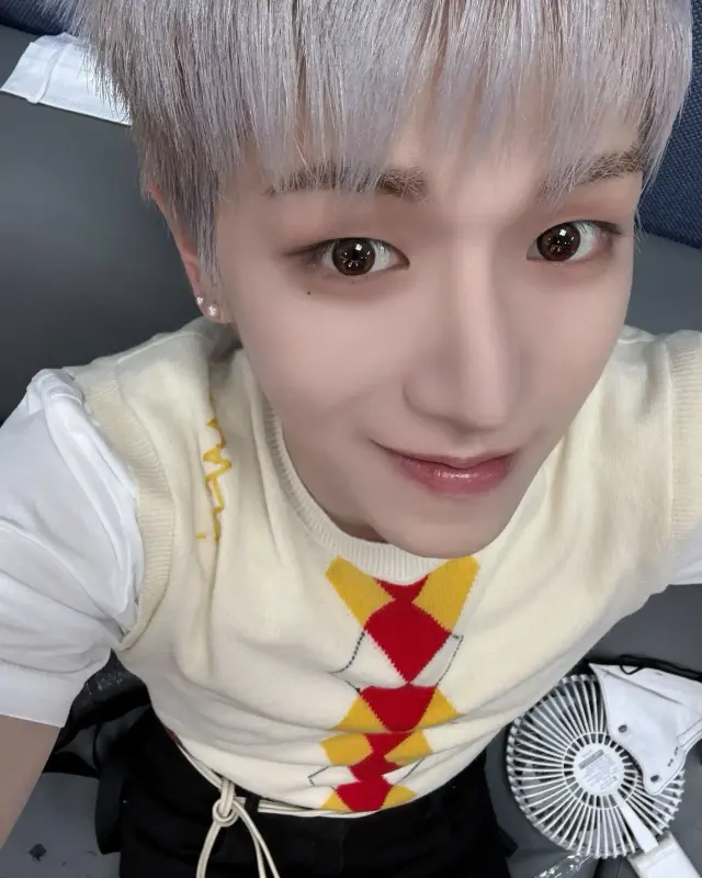 weverse_20250516224101_copy_1800x2250