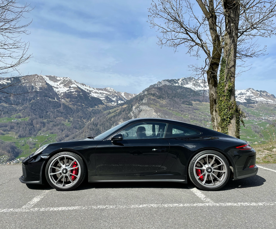 187D2B3F-72E0-42F6-811D-354A6ECE85DA