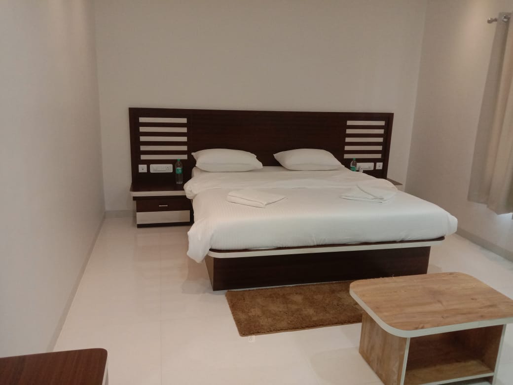 Deluxe AC Room