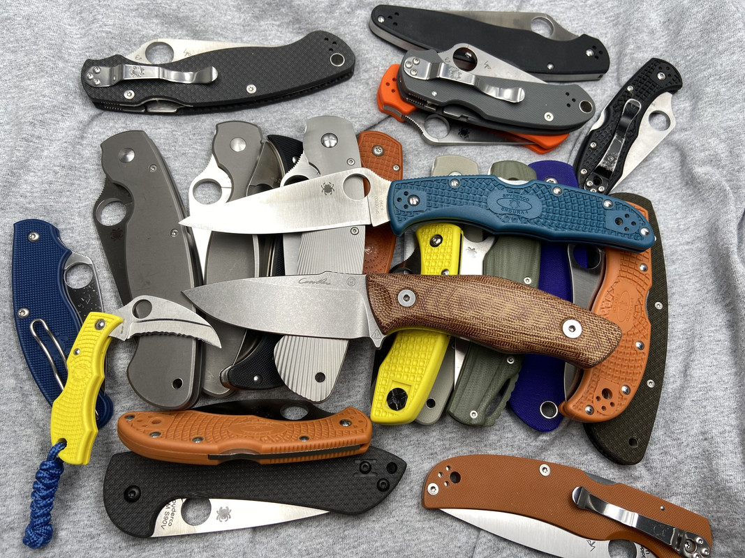 EDC-Carothers-folders.jpg